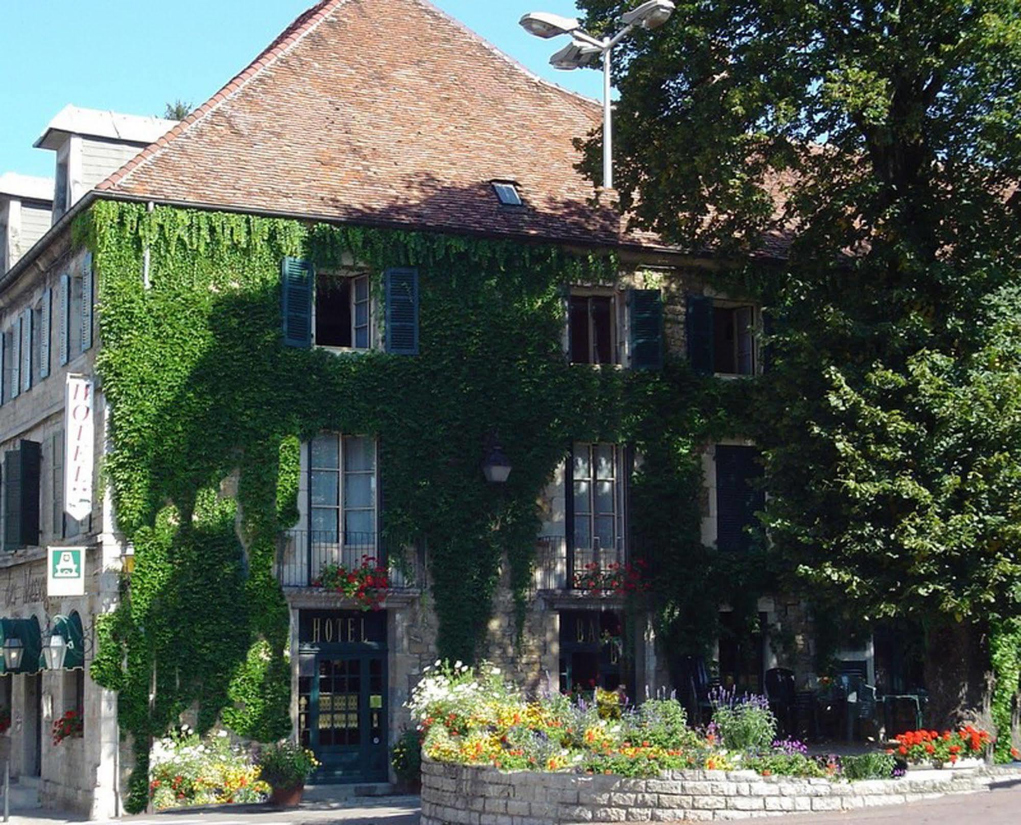 Logis Hotel Des Messageries Арбуа Экстерьер фото