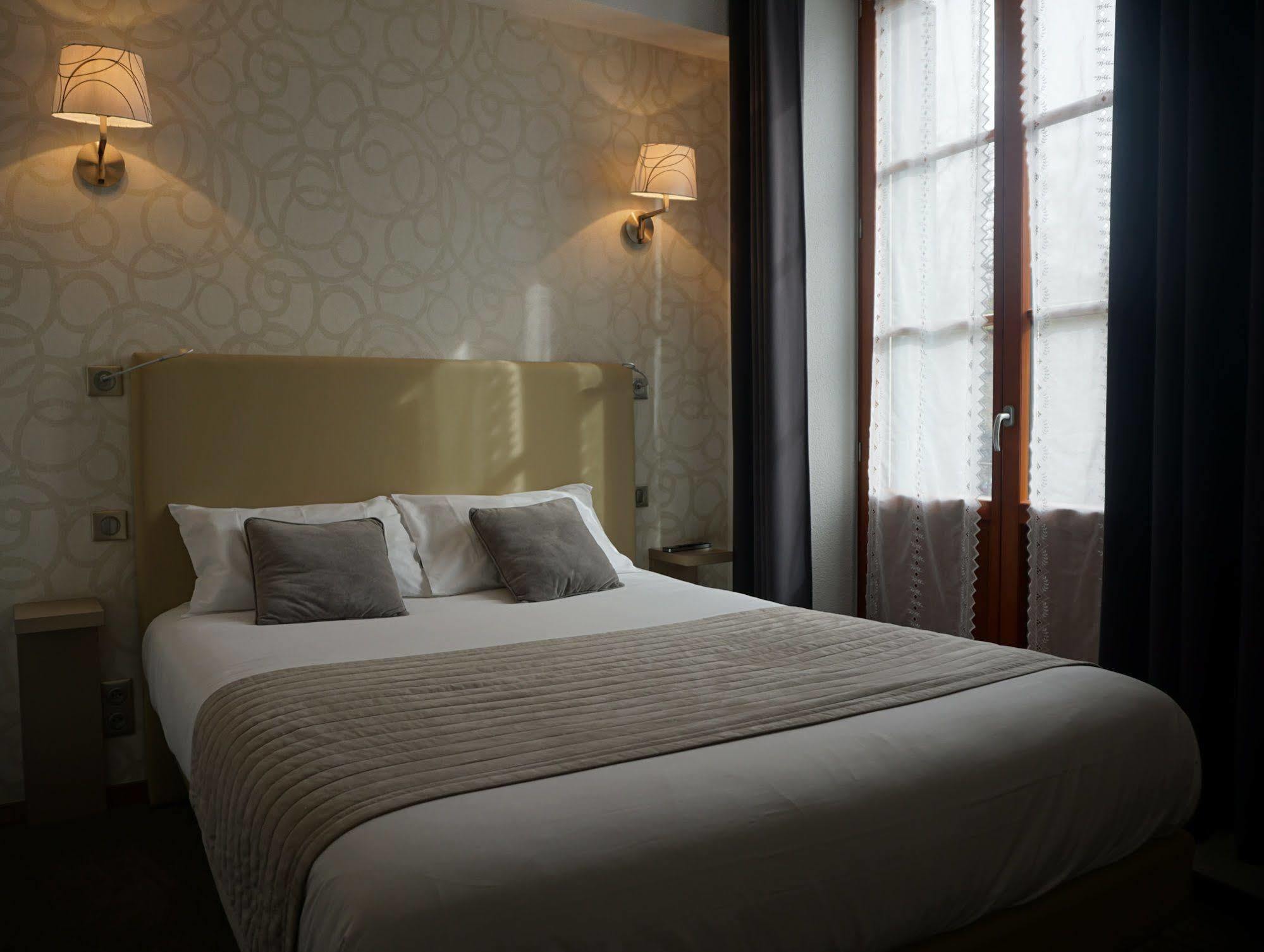 Logis Hotel Des Messageries Арбуа Экстерьер фото