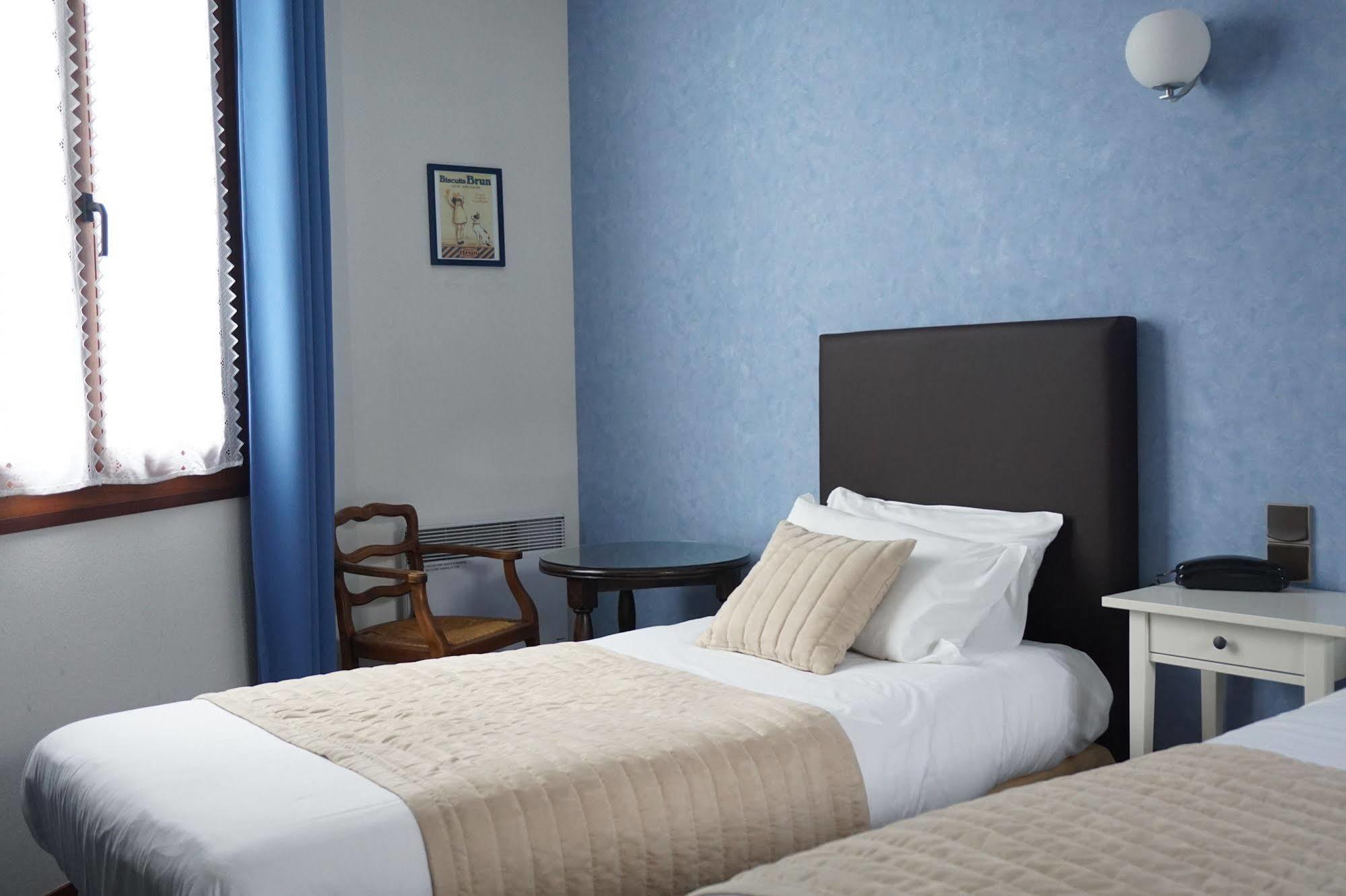 Logis Hotel Des Messageries Арбуа Экстерьер фото
